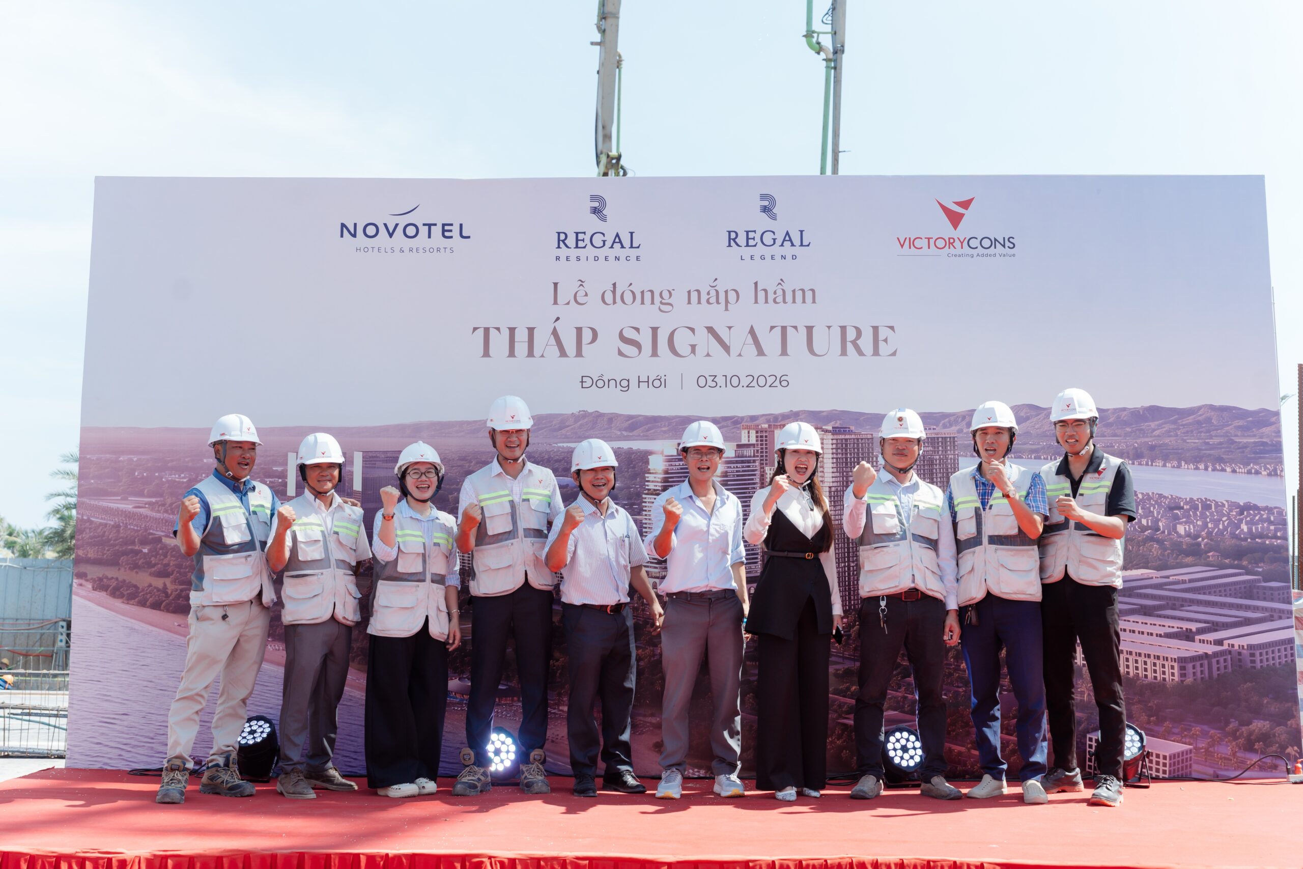 Đội ngũ VictoryCons tại công trường Tháp Signature