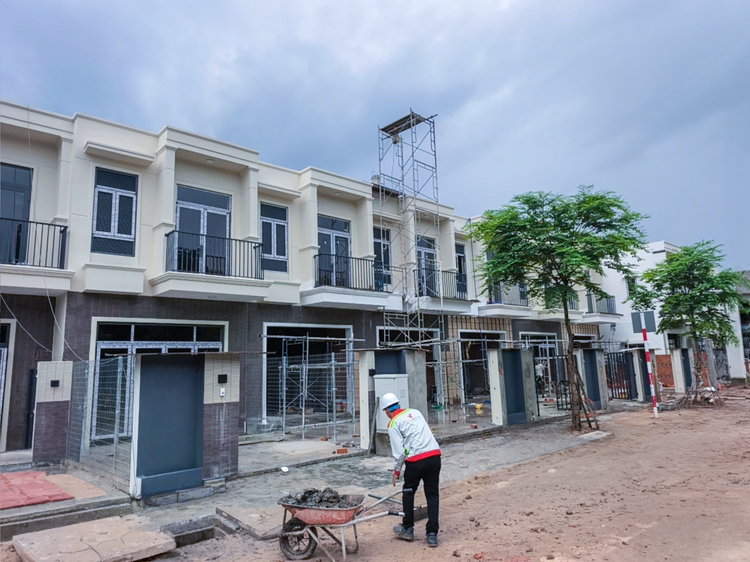 Công tác hoàn thiện tại dự án Lan Anh Avenue trong tháng 09/2026.